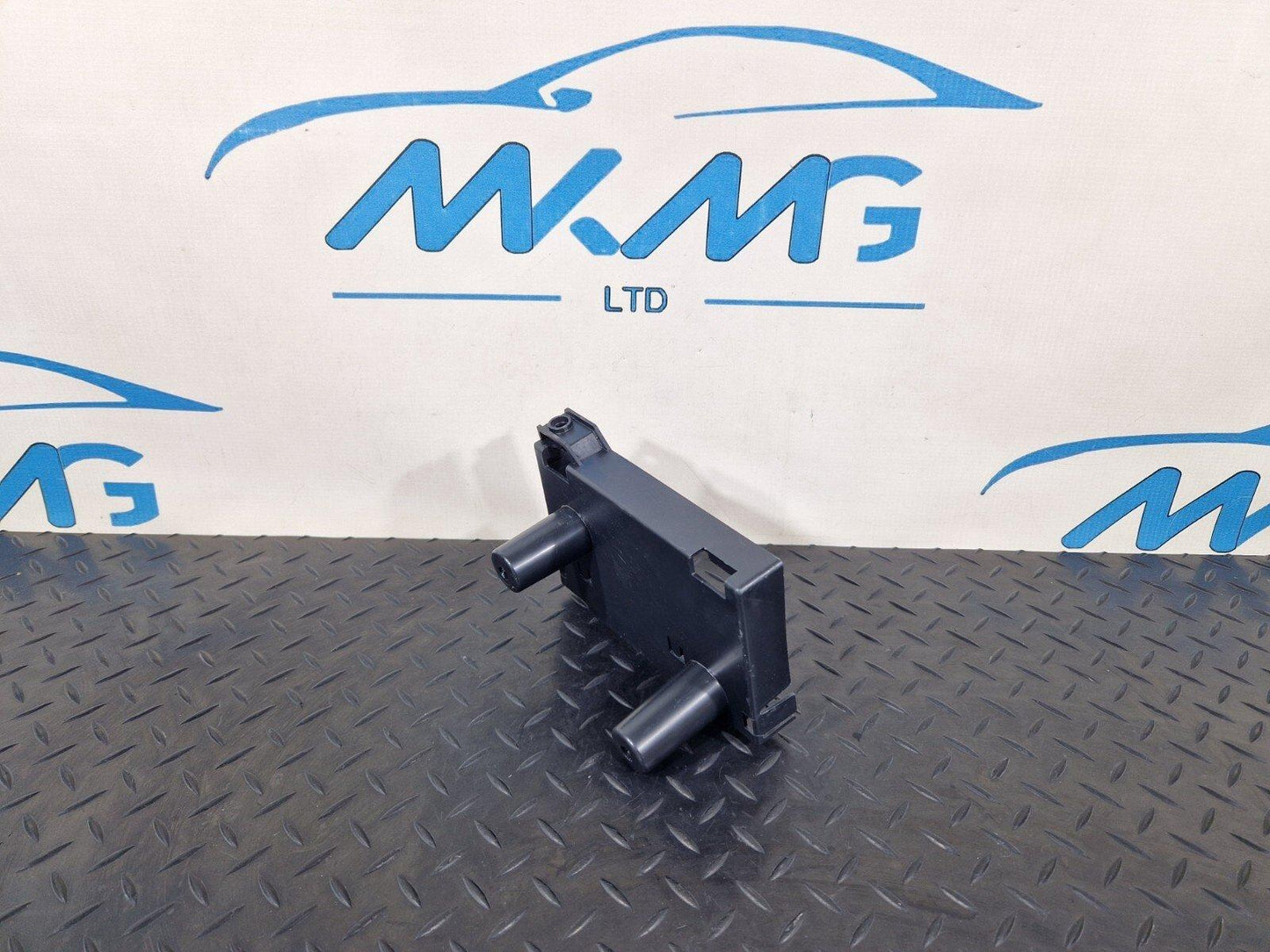18-ON MERCEDES BENZ SPRINTER  W907 INTERIOR CONTROL UNIT BRACKET A9075450500