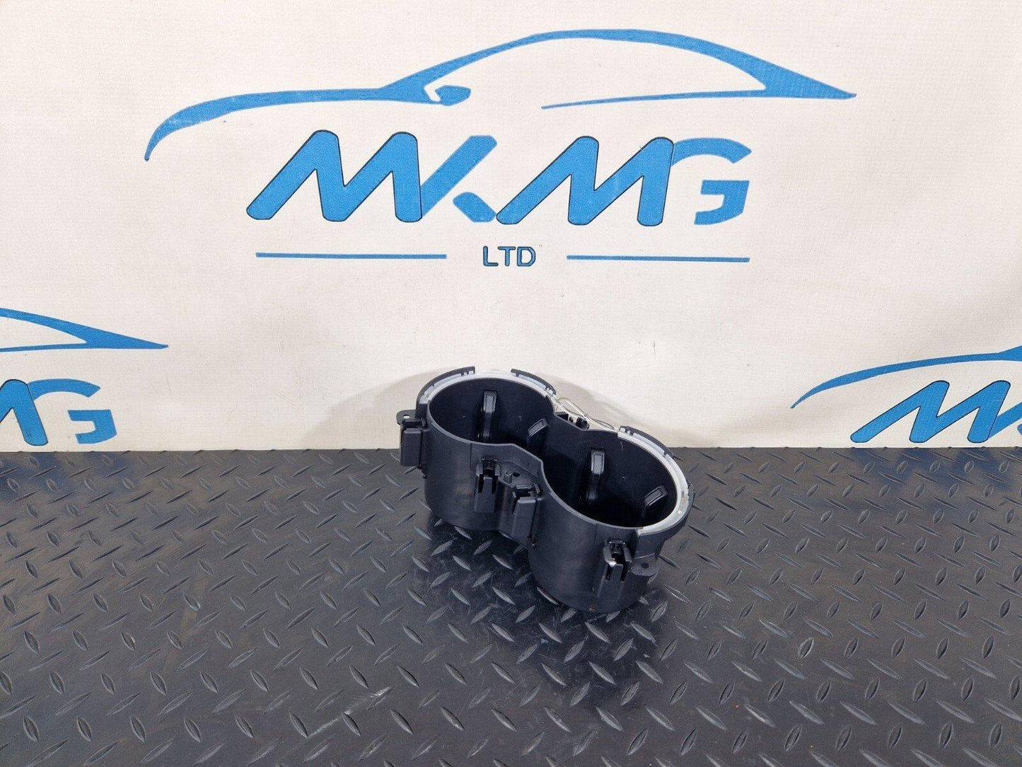 16-19 AUDI A4 B9 GENUINE TWIN DOUBLE CUP HOLDER 8W0862533A