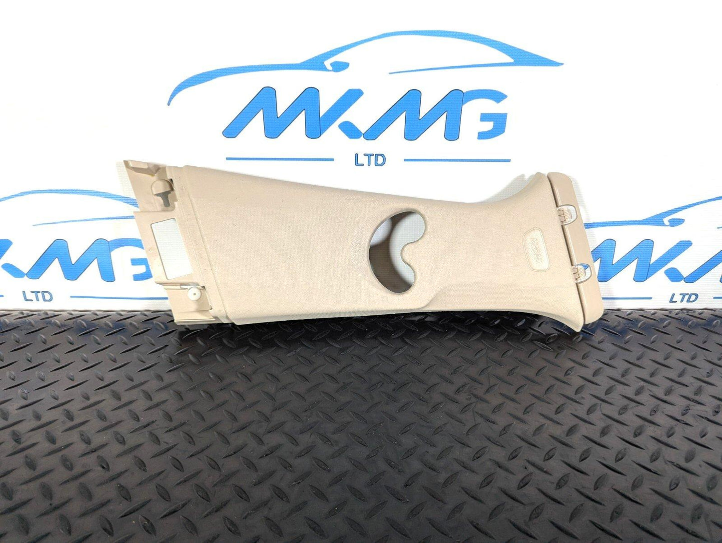 14-21 BMW 2 SERIES 218d GRAN TOURER F46 FRONT RIGHT SIDE B PILLAR TRIM 7329588