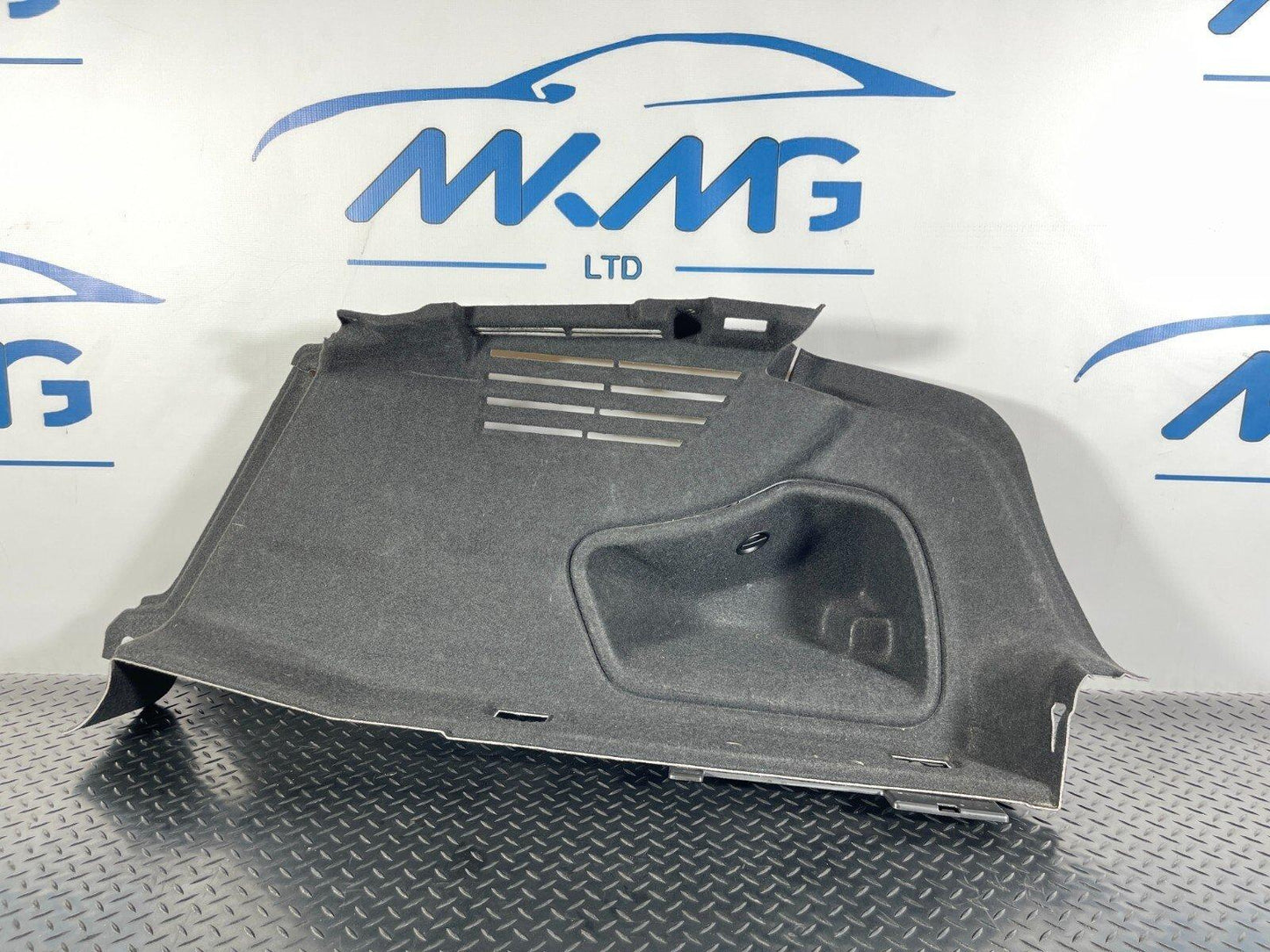 16-19 AUDI A4 B9 GENUINE REAR RIGHT DRIVER SIDE BOOT PANEL TRIM 8W5863880M