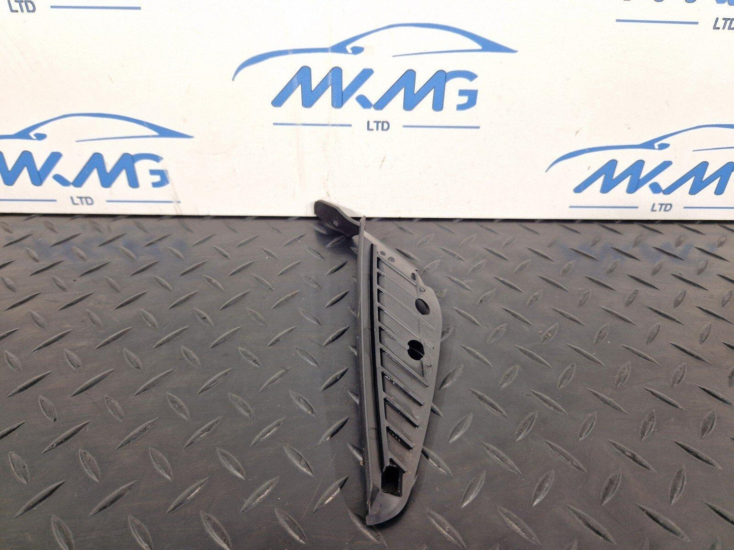 16-24 AUDI A5 F5 CONVERTIBLE FRONT RIGHT O/S MUD DEFLECTOR COVER TRIM 1402000014