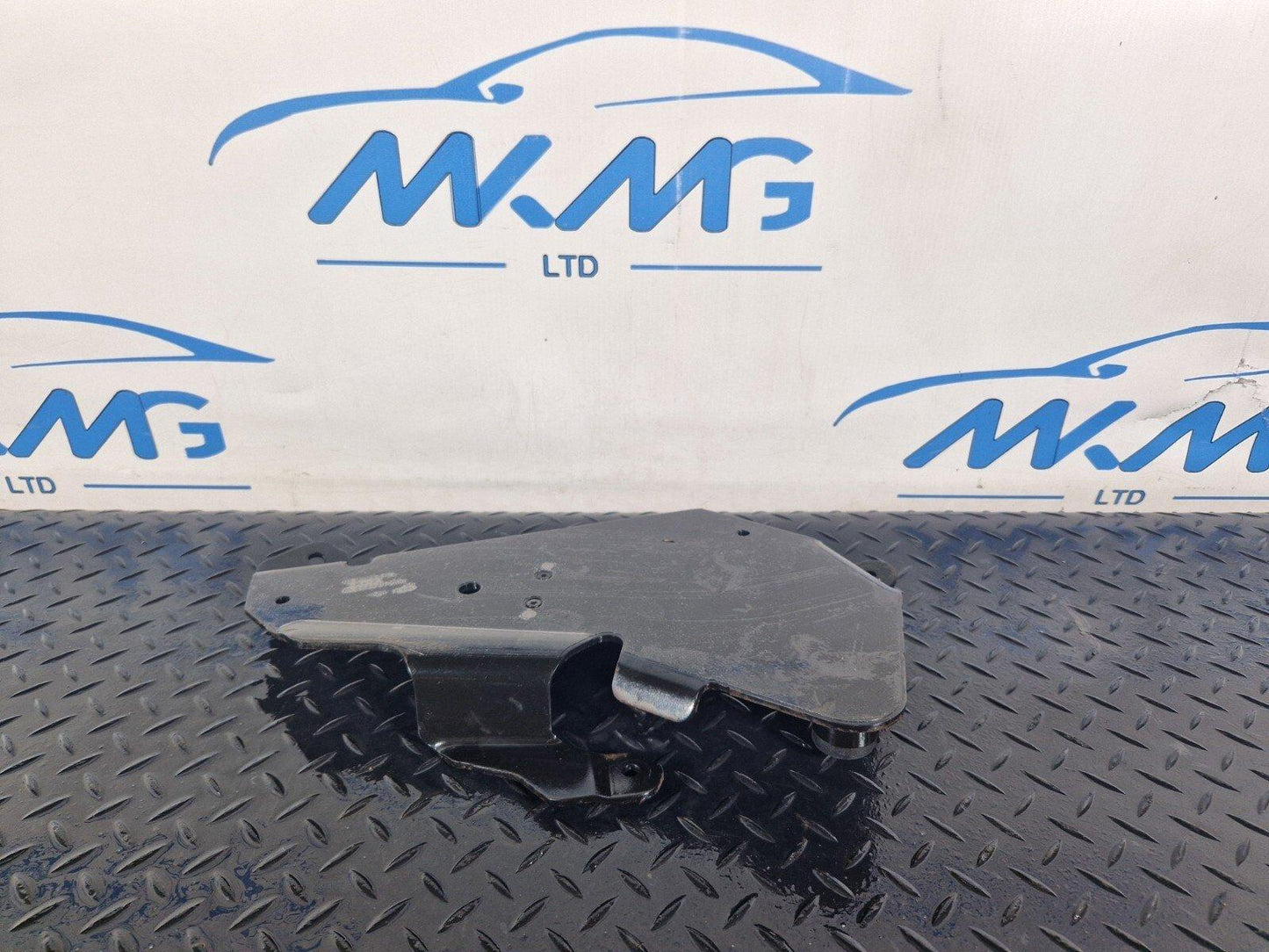 19-ON MERCEDES BENZ CLA C118 FUEL FILLER NECK PROTECTIVE METAL SHEET A2474750000