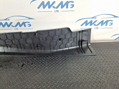 18-ON MERCEDES BENZ SPRINTER W907 W910 LEFT SIDE B PILLAR TRIM COVER A9076903200