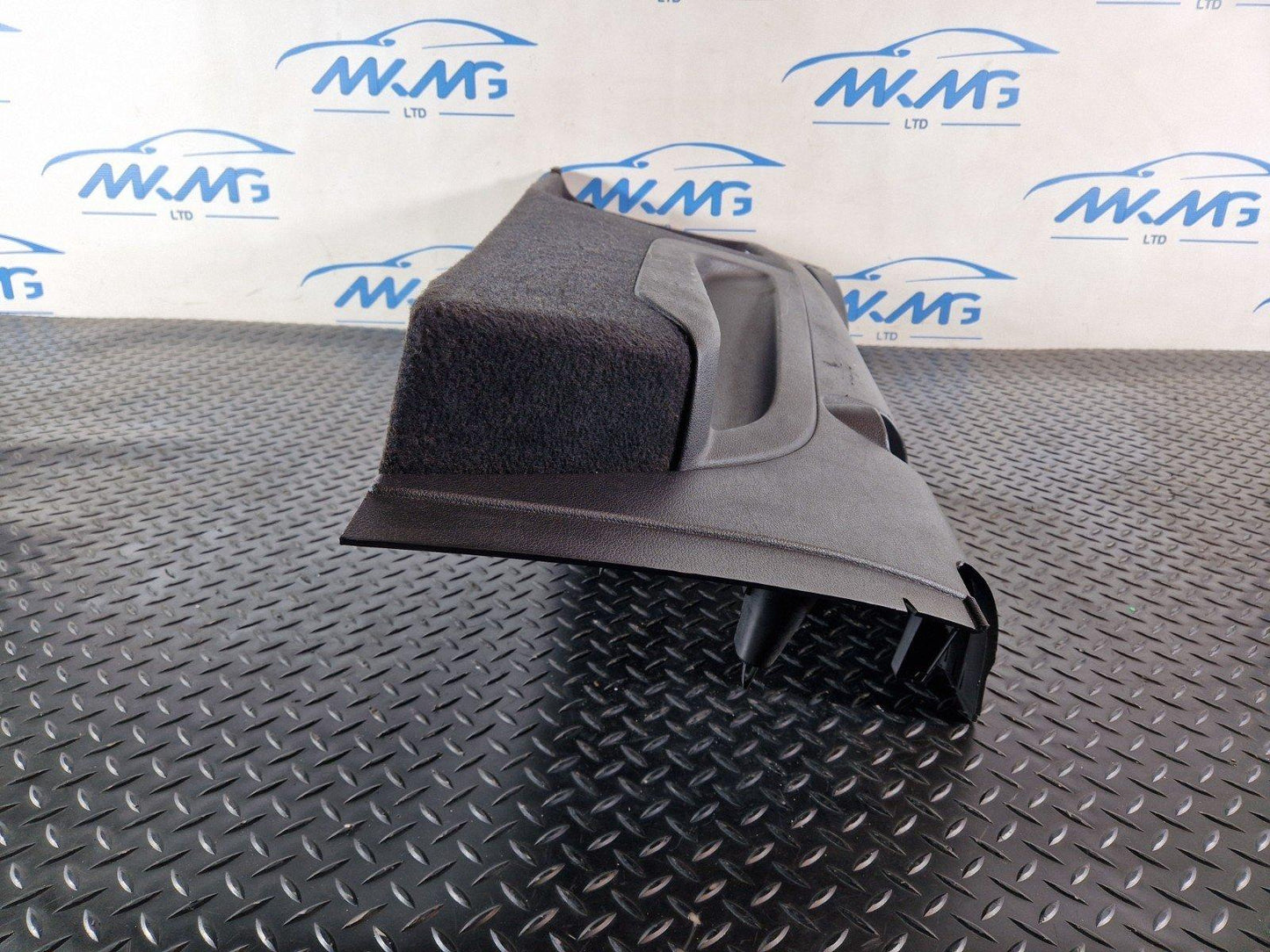 10-15 AUDI Q7 4L  LEFT PASSENGER SIDE BOOT FLOOR TOOLBOX TRIM PANEL 4L0863879