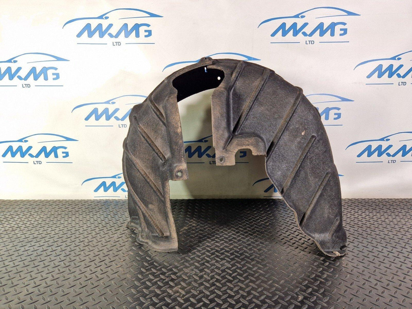 16-19 AUDI A4 B9 S-LINE REAR LEFT PASSENGER SIDE WHEEL ARCH LINER 8W0810171F