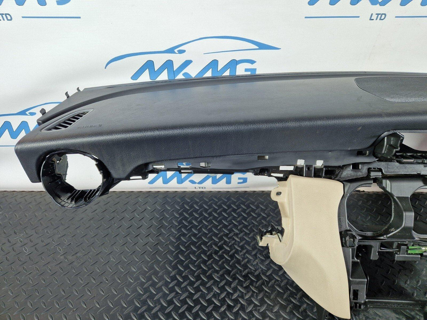14-21 MERCEDES BENZ C200 W205 DASHBOARD ASSEMBLY & AIR BAG A2056800187