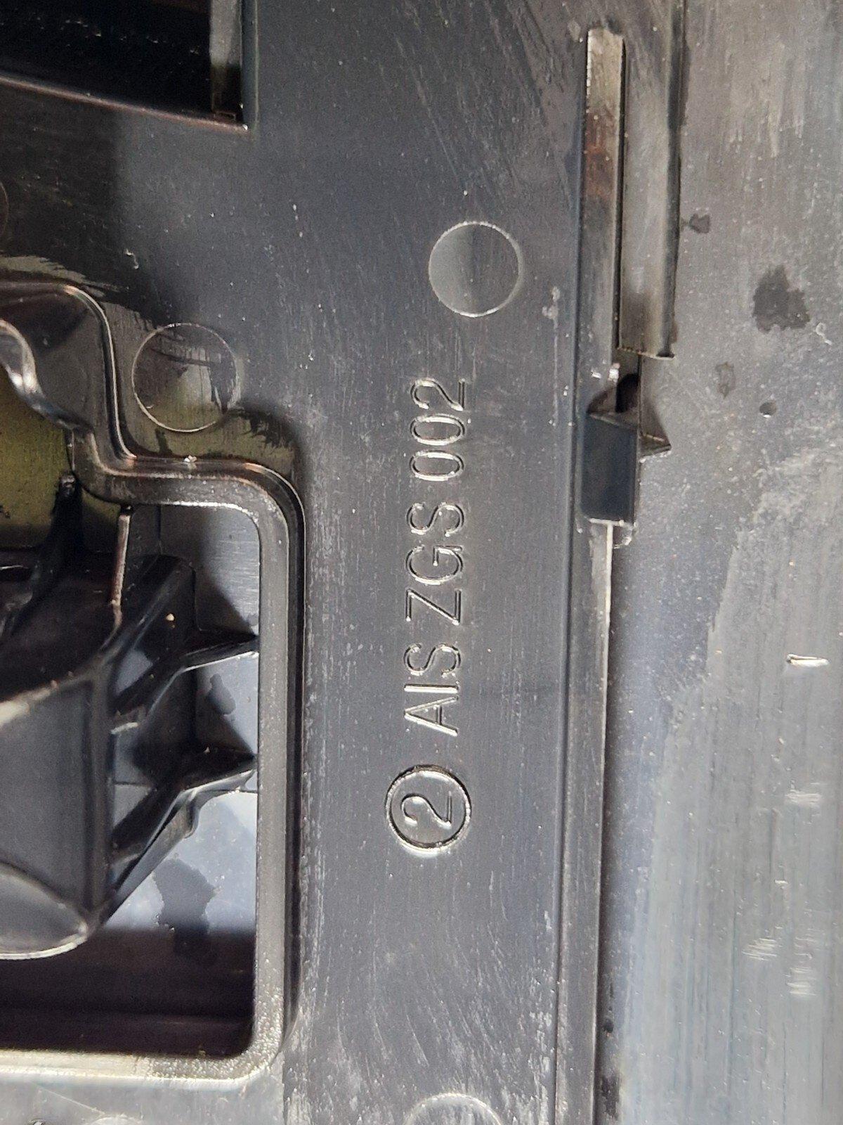 18-ON MERCEDES BENZ SPRINTER W907 LEFT SIDE B PILLAR TRIM COVER A9076903200