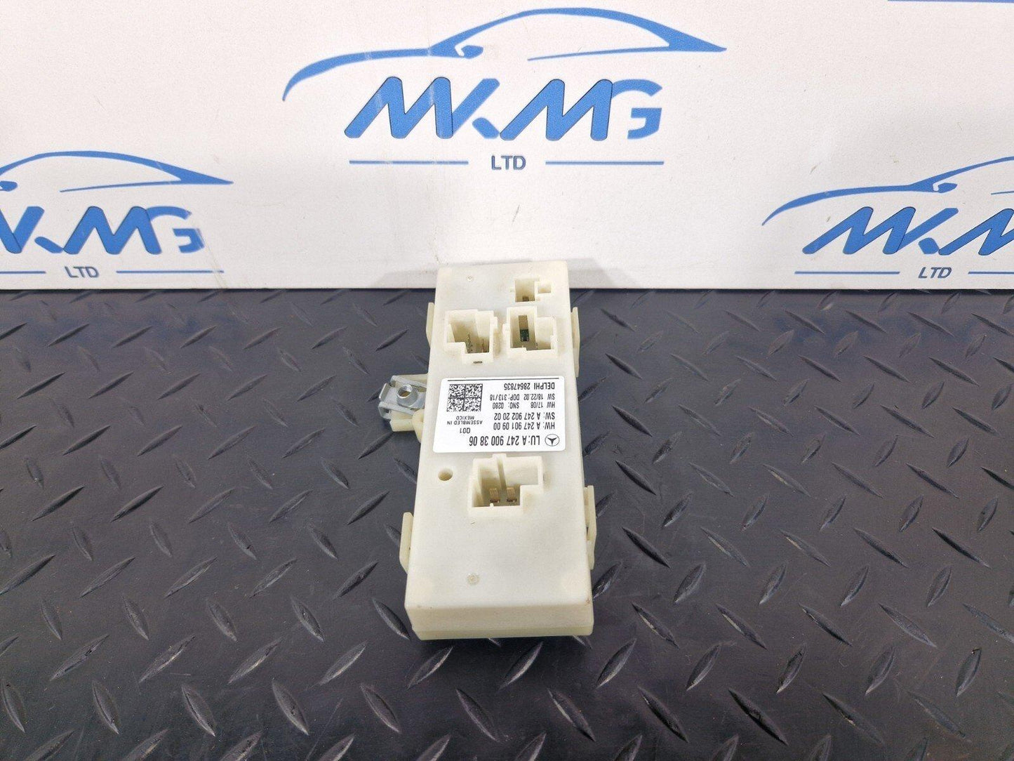 19-ON MERCEDES B CLASS W247 ELECTRIC TAILGATE CONTROL MODULE ECU A2479003806