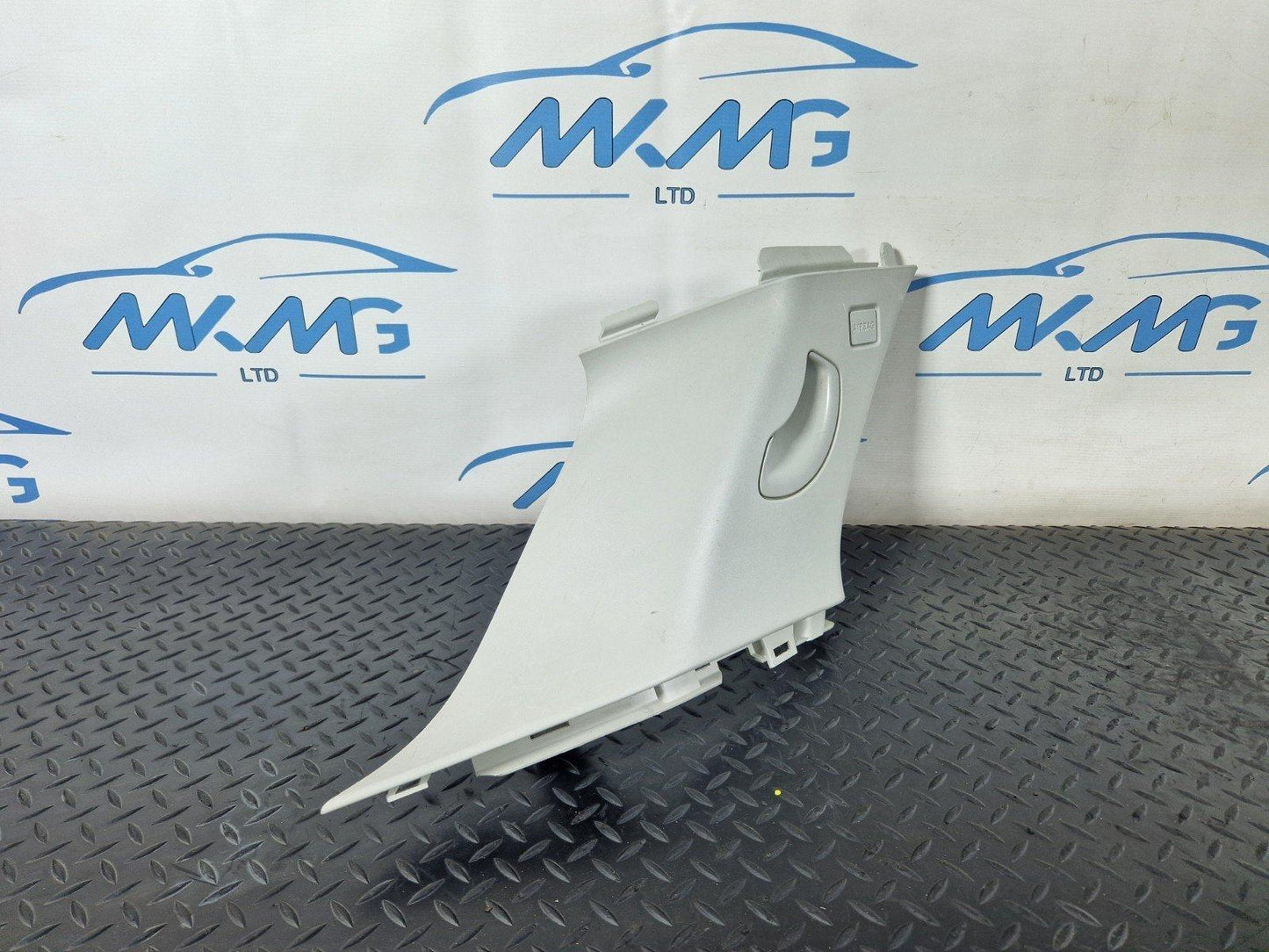14-19 LAND ROVER L550 DISCOVERY OEM N/S PASSENGER C PILLAR TRIM FK72519A97BE8LBM
