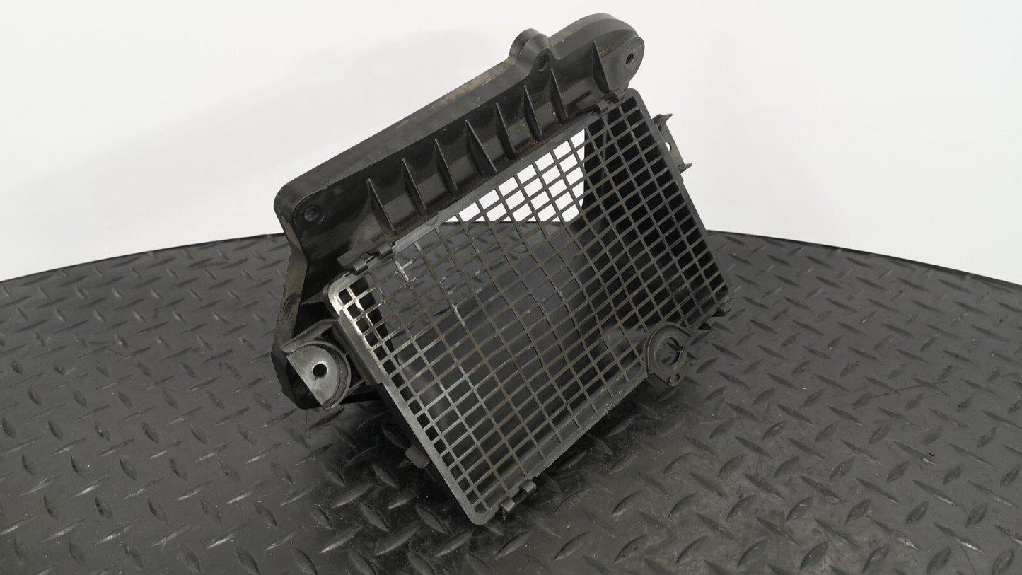 16-19 AUDI A4 B9 S-LINE GENUINE FRONT AIR INTAKE DUCT VENT 8W2819904A
