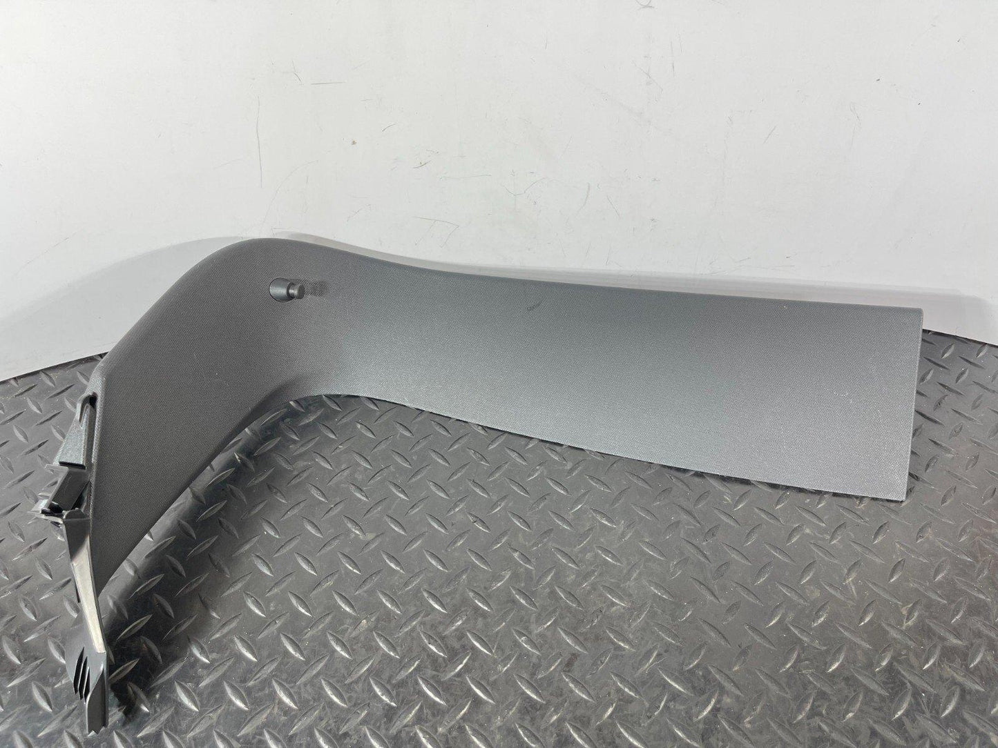 12-18 MERCEDES A-CLASS W176 GENUINE REAR RIGHT O/S BOOTLID TRIM A1767400271