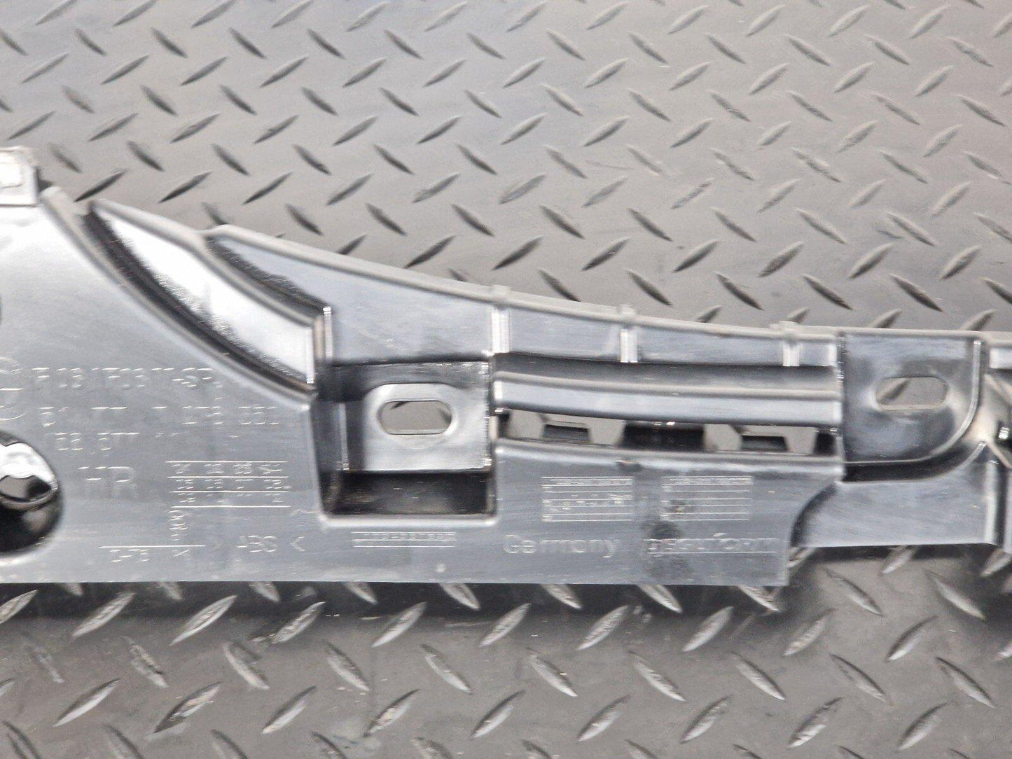 11-18 BMW 6 SERIES F06 SIDESKIRT BRACKET REAR DRIVER RIGHT SIDE 7276350