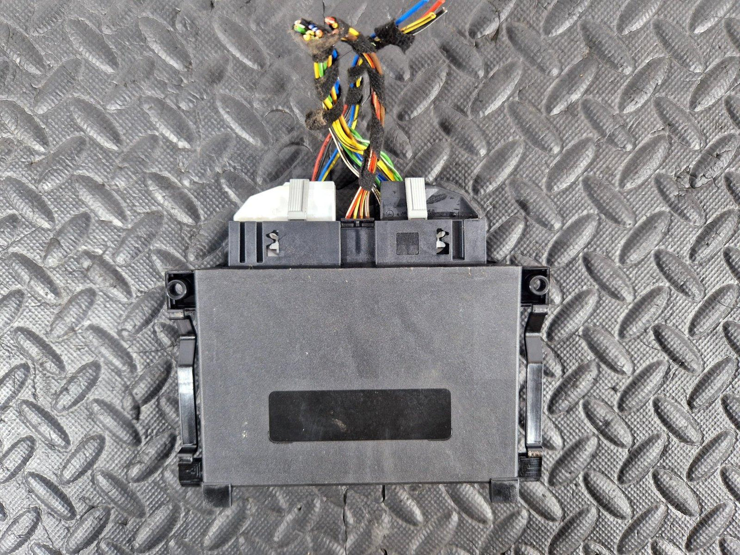12-18 MERCEDES BENZ W176 PDC PARKING CONTROL MODULE A2469009615