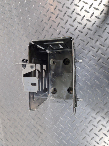 14-23 MERCEDES BENZ VITO W447 GENUINE BATTERY TRAY HOLDER BRACKET A4475402640