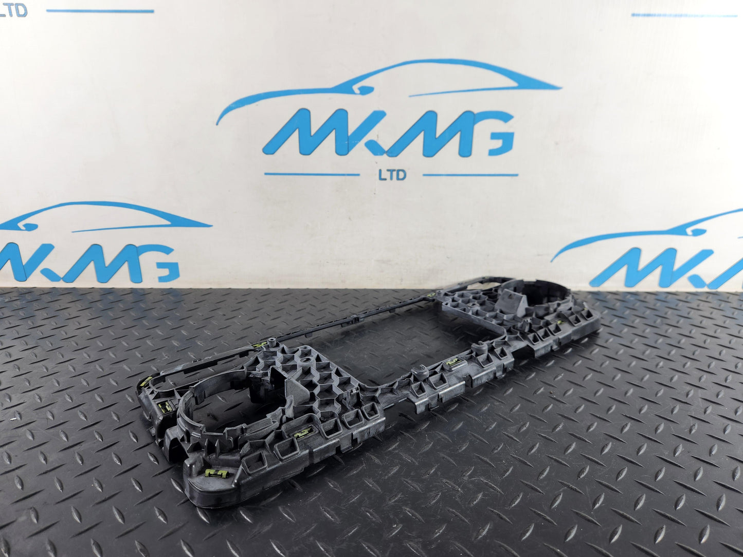 Mercedes-Benz Sprinter W907 Genuine Radio GPS Head Unit T0530600