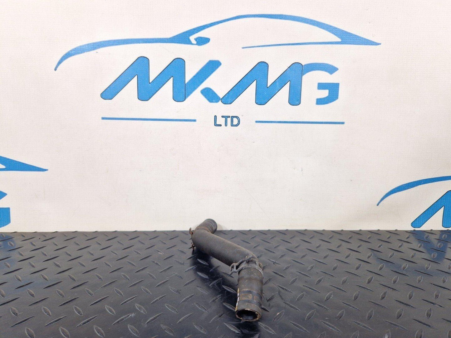 16-19 AUDI A4 AVANT B9 S-LINE OEM ENGINE COOLANT HOSE 8W2121052