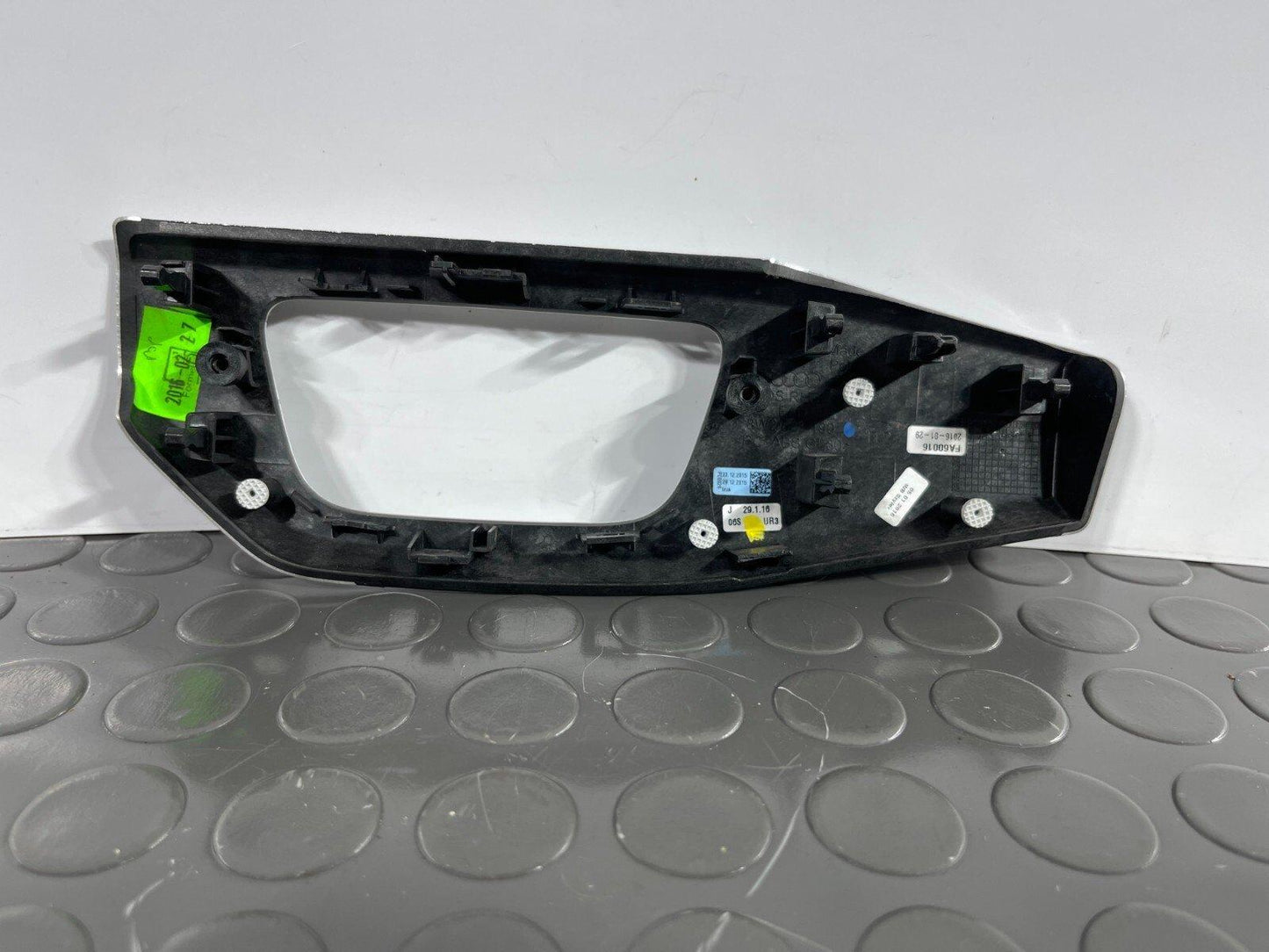 16-19 AUDI A4 B9 GENUINE HEADLIGHT SWITCH SURROUND TRIM COVER 8W2853190