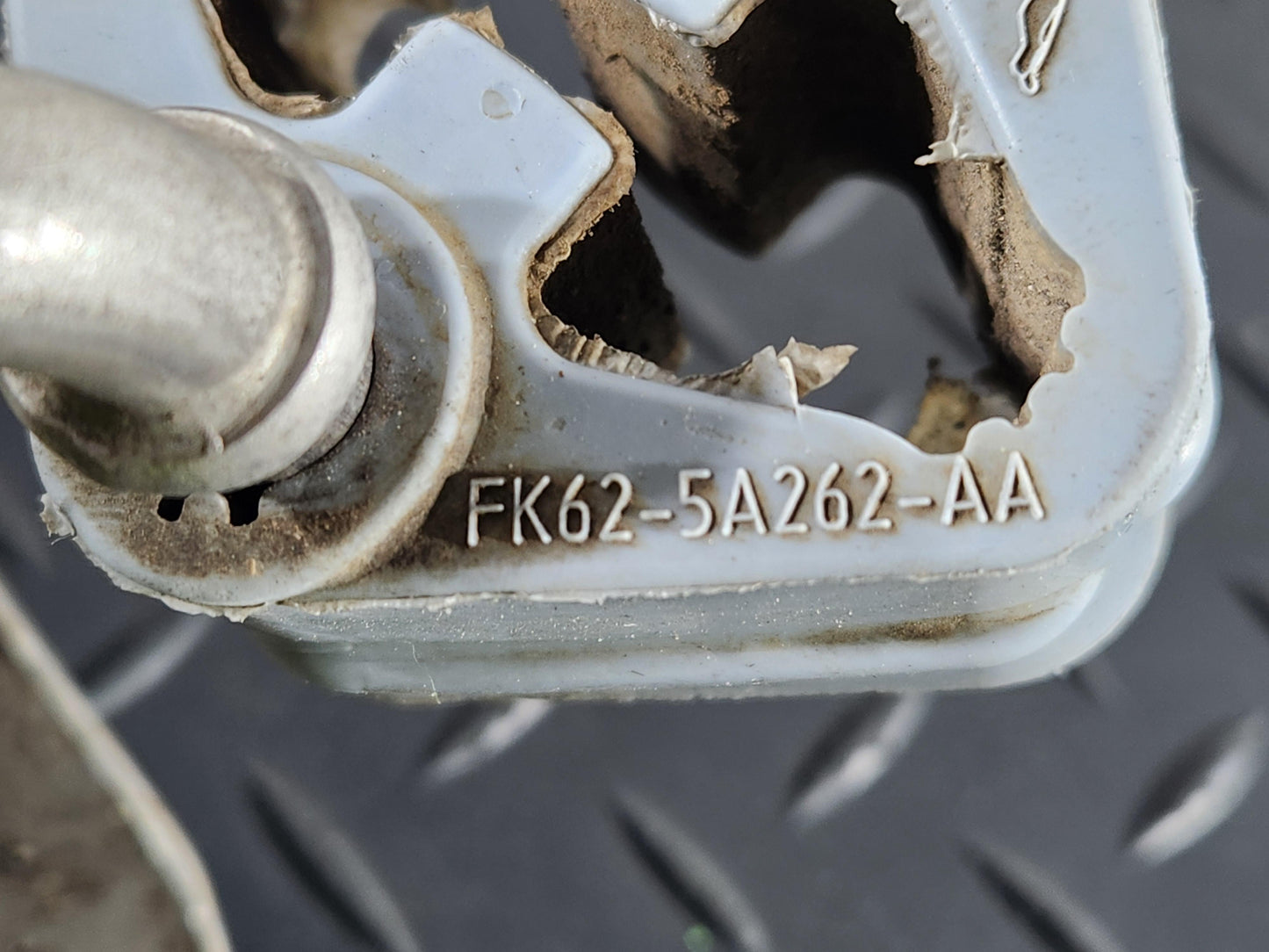 Land Rover Range Rover Evoque L551 SUV Genuine Exhaust Mount FK62-5A262-AA