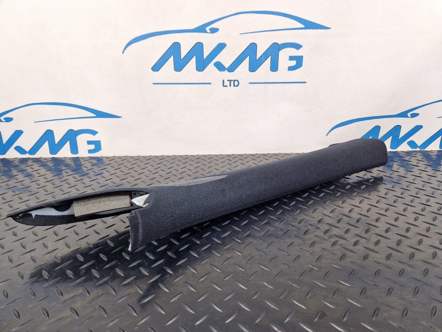 19-ON MERCEDES BENZ A CLASS RIGHT SIDE A PILLAR TRIM COVER A1776900100