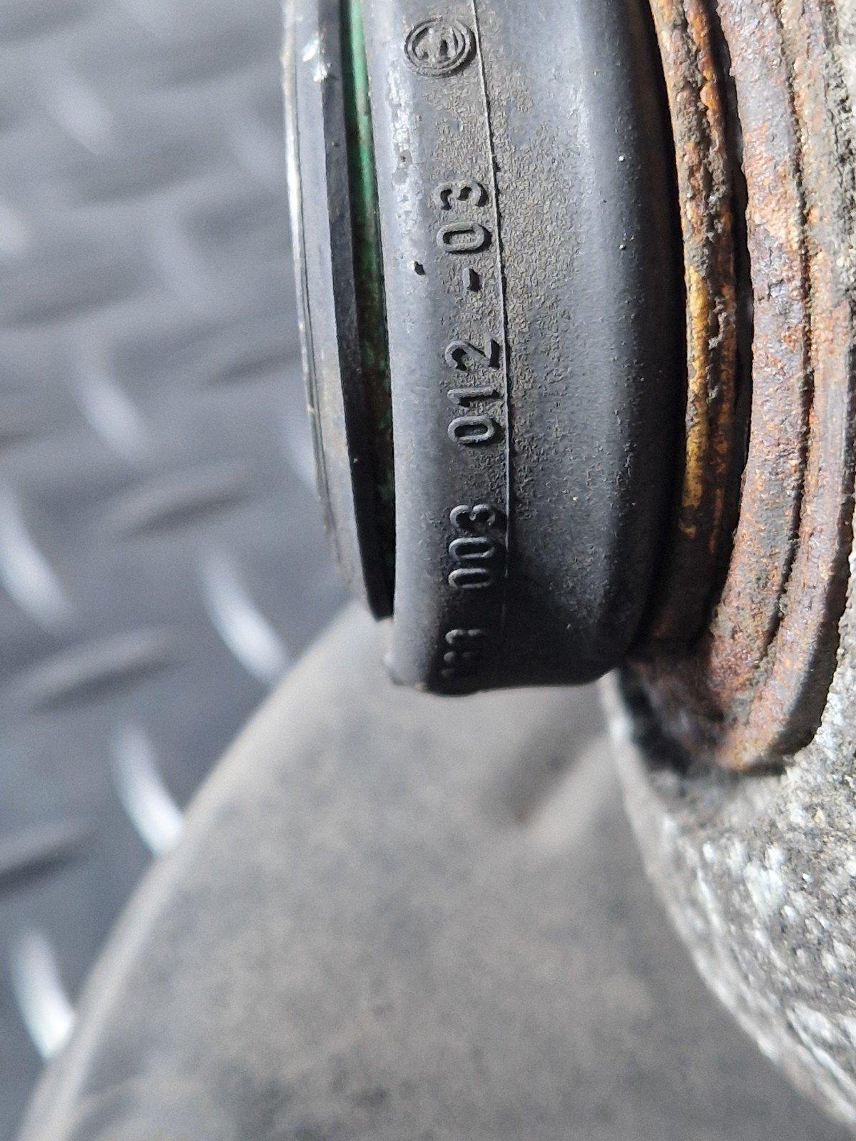 13-23 RANGE ROVER SPORT L494 3.0D REAR RIGHT O/S WHEEL HUB KNUCKLE DPLA5A968AB