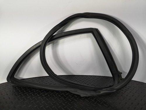 2013 AUDI A5 S-LINE SPORTBACK REAR DRIVER SIDE DOOR RUBBER SEAL 8T8833708C
