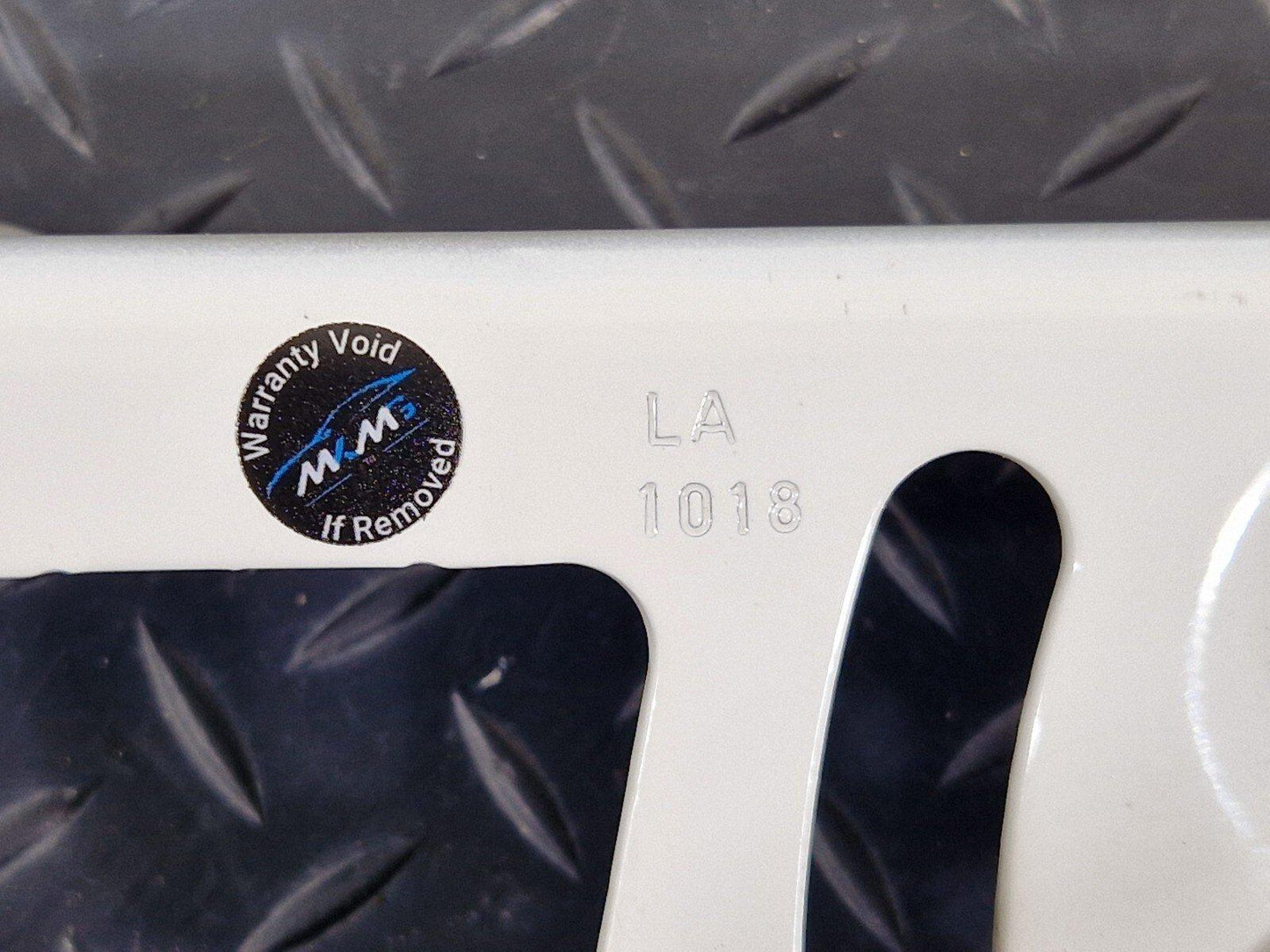 12-18 BMW 3 SERIES F30 F31 FRONT LEFT BONNET HOOD HINGE IN WHITE 7286343