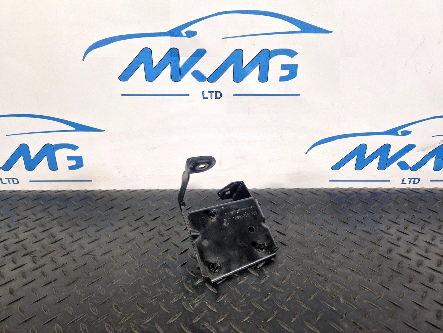 17-20 VW GOLF MK7 MK7.5 GENUINE ABS PUMP HOLDER BRACKET 5QE612392