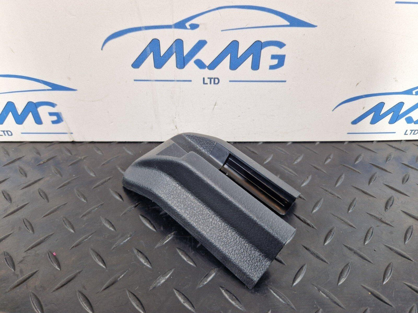 18-ON MERCEDES BENZ A CLASS W177 FRONT LEFT N/S SEAT RAIL TRIM COVER A1779193500
