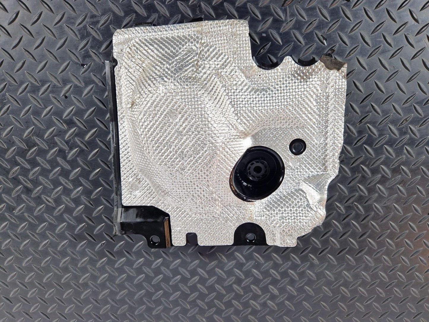 19-ON MERCEDES BENZ B CLASS W247 ENGINE PARTITION HEAT SHIELD LEFT A1776206400
