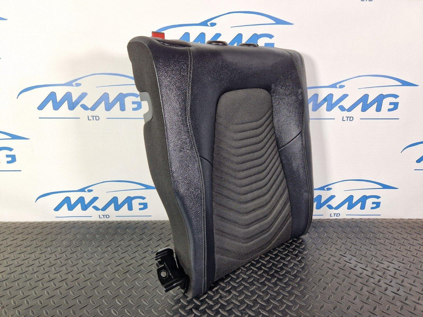 18-ON MERCEDES A CLASS W177 REAR RIGHT DRIVER SIDE SEAT HALF LEATHER A1779200600