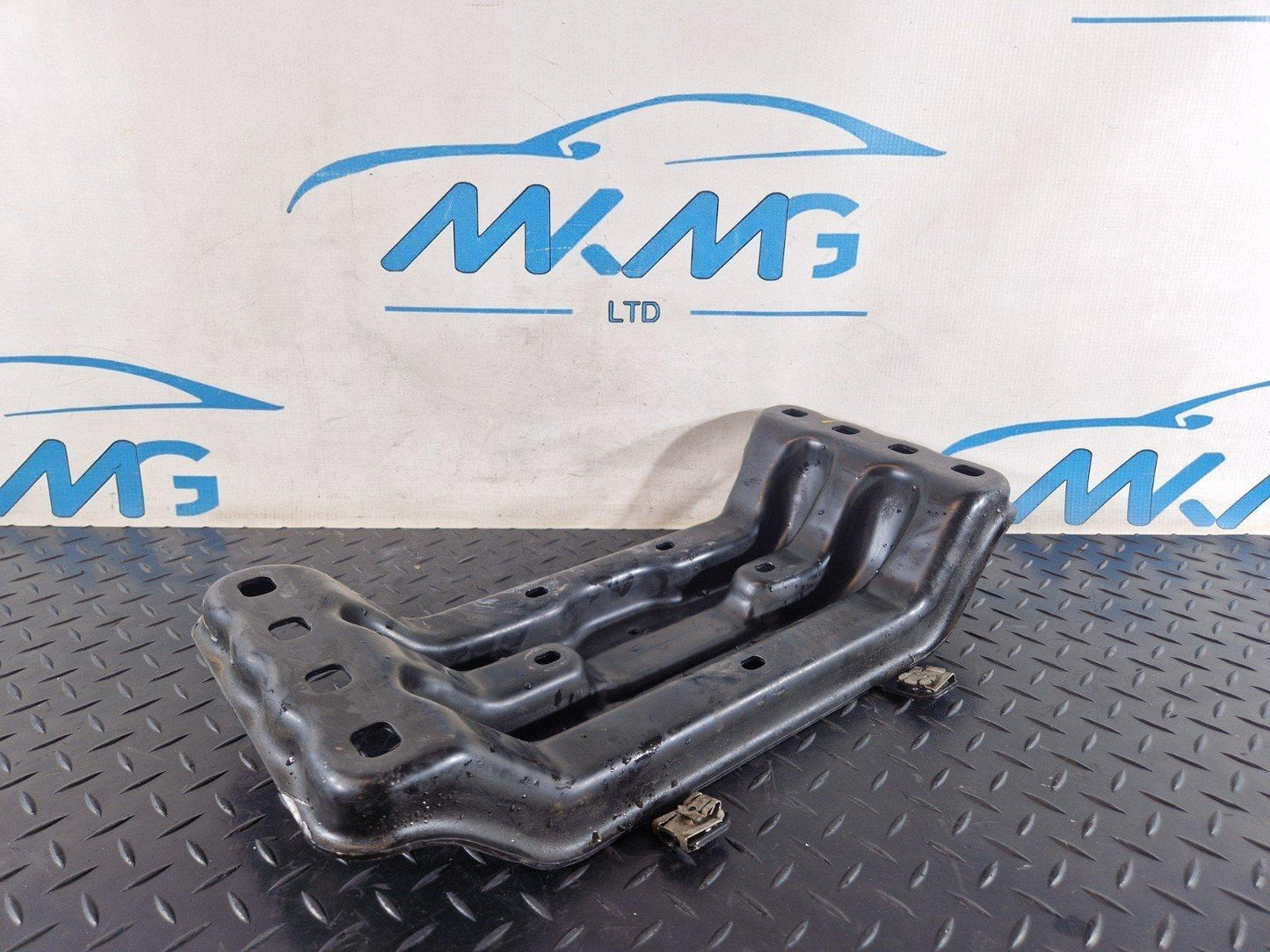 16-22 MERCEDES BENZ X253 GEARBOX MOUNT SPPORT BRACKET A2052422201