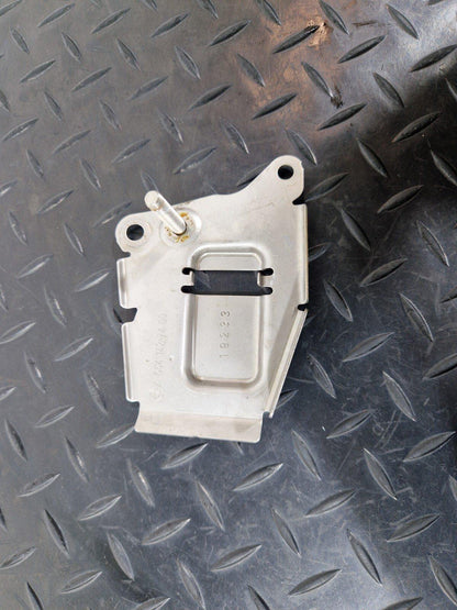 18-ON MERCEDES A CLASS W177 PARTICULATE FILTER PRESSURE SENSOR MOUNT A6541427400