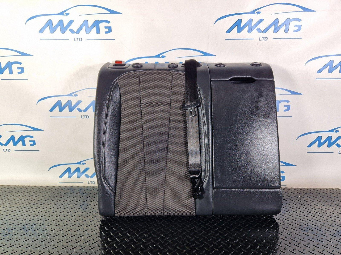 16-19 AUDI A4 B9 GENUINE REAR O/S DRIVERS SIDE HALF BLACK LEATHER BACKREST