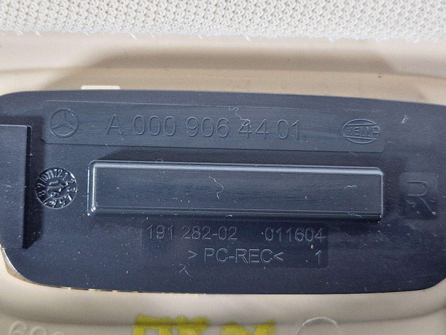 14-21 MERCEDES BENZ W205 ESTATE D-PILLAR TRIM REAR RIGHT O/S SIDE A2056908203