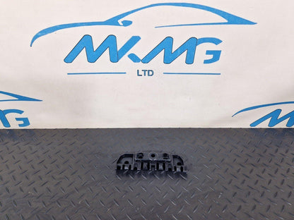 15-18 AUDI A7 4G OEM FRONT RIGHT SIDE SIDESKIRT HOLDER 4G8853922D