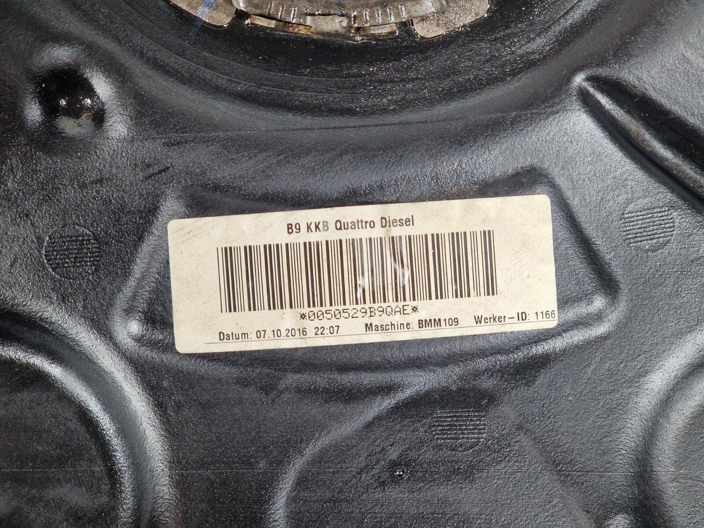 16-23 AUDI A5 F5 QUATTRO GENUINE DIESEL ENGINE FUEL TANK WITH PUMP 8W6201021F