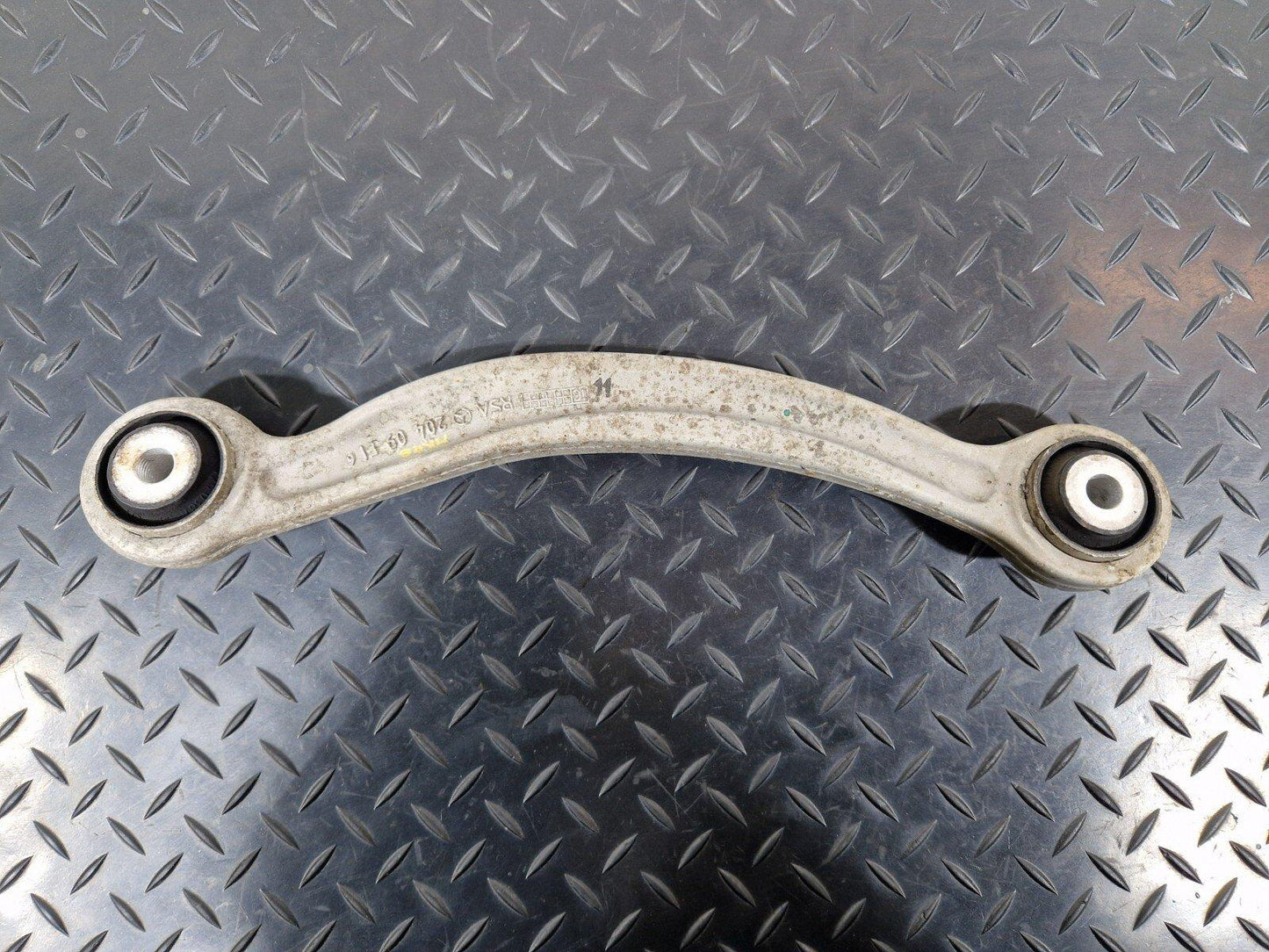 14-21 MERCEDES BENZ C200d W205 REAR RIGHT O/S WISHBONE CONTROL ARM A2043502206