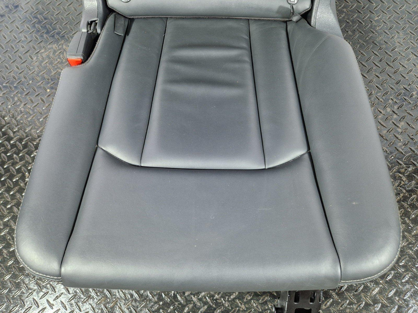 16-20 AUDI Q7 4M GENUINE REAR LEFT 2ND ROW BLACK LEATHER SEAT WITH HEADREST