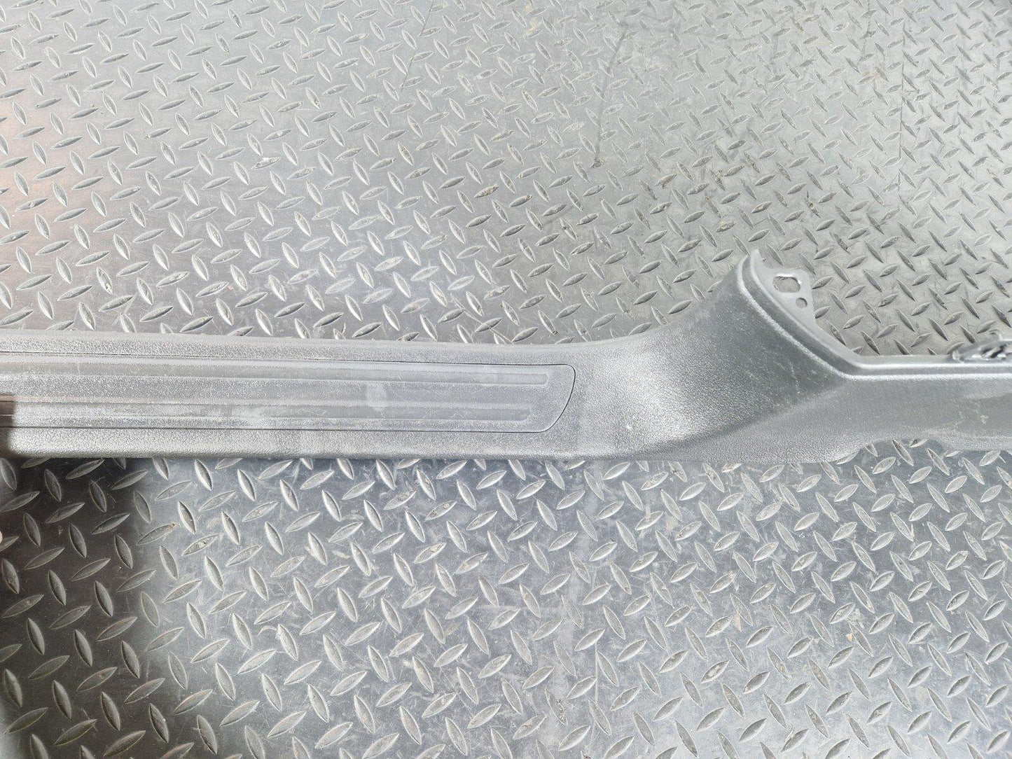 10-15 AUDI Q7 4L GENUINE OEM LOWER LEFT PASSENGER SIDE N/S SILL TRIM 4L0853369