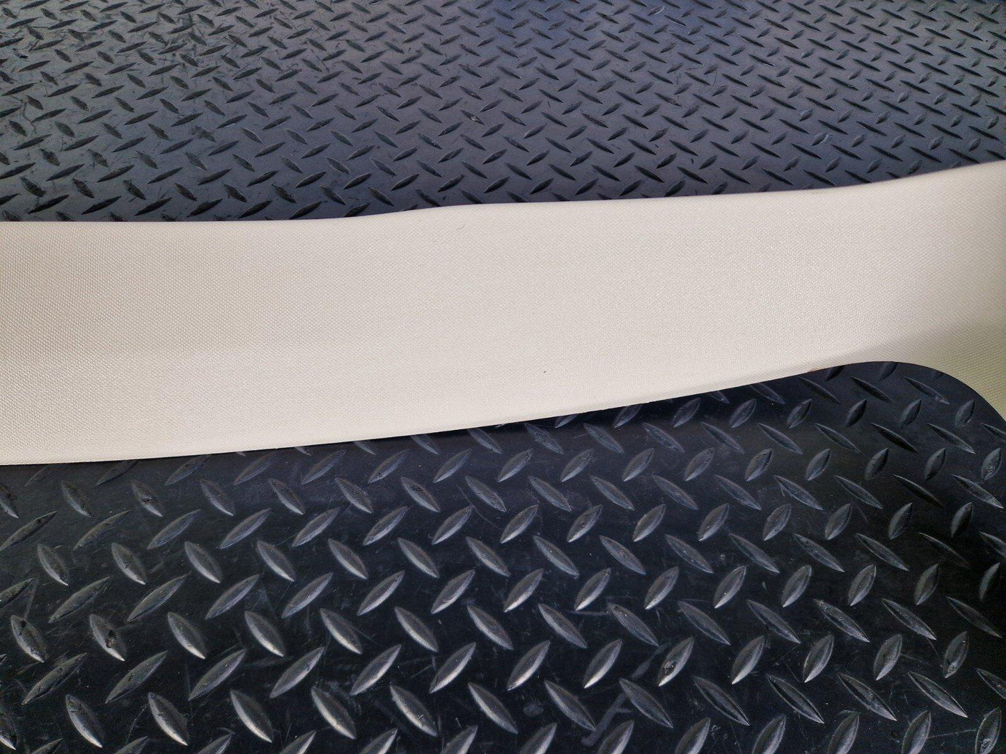 14-21 MERCEDES BENZ W205 ESTATE GENUINE OEM TAILGATE BOOT TRIM PANEL A2057400371