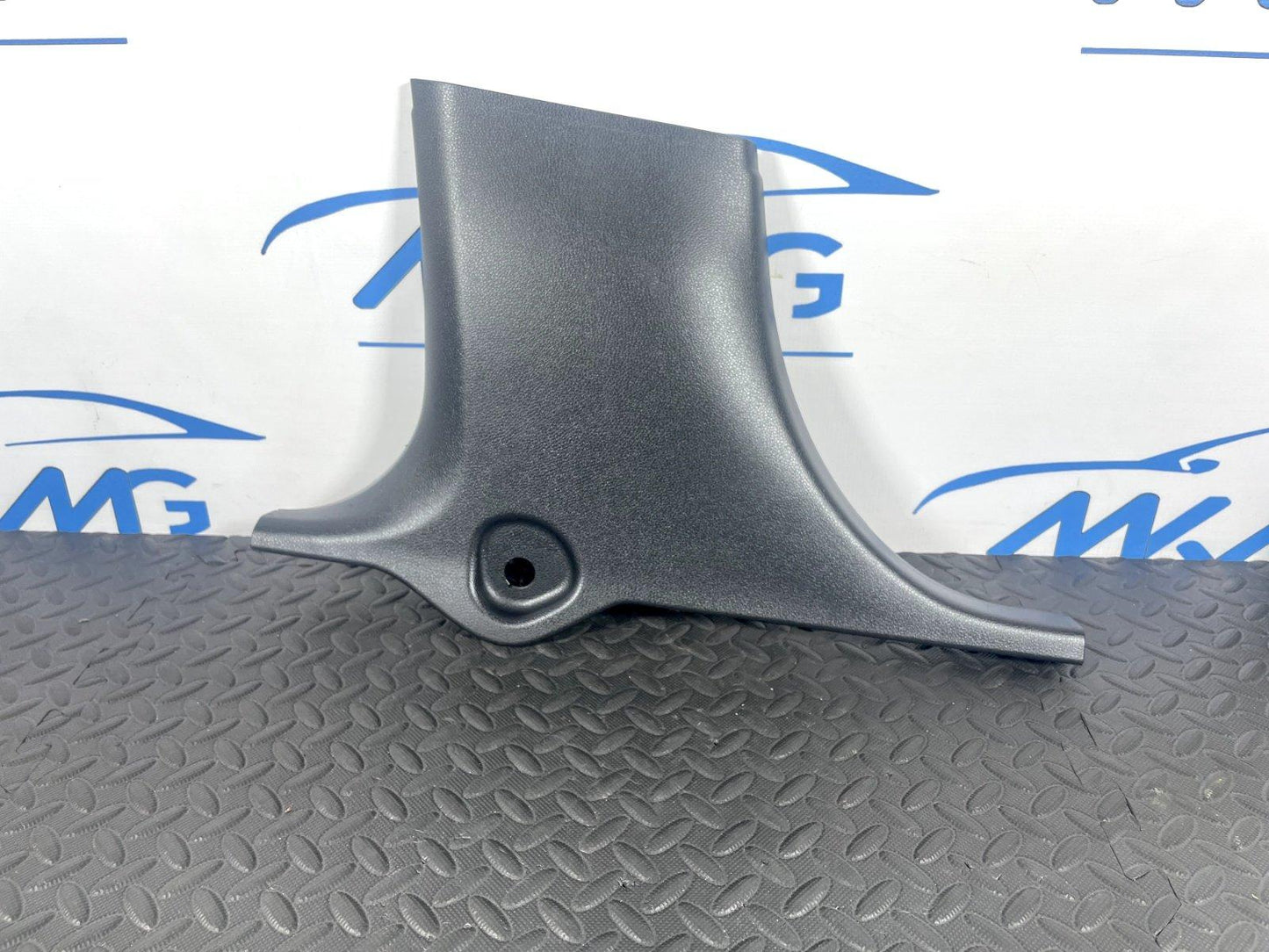 12-18 MERCEDES A CLASS W176 PASSENGER SIDE LOWER B-PILLAR COVER TRIM A1766920100