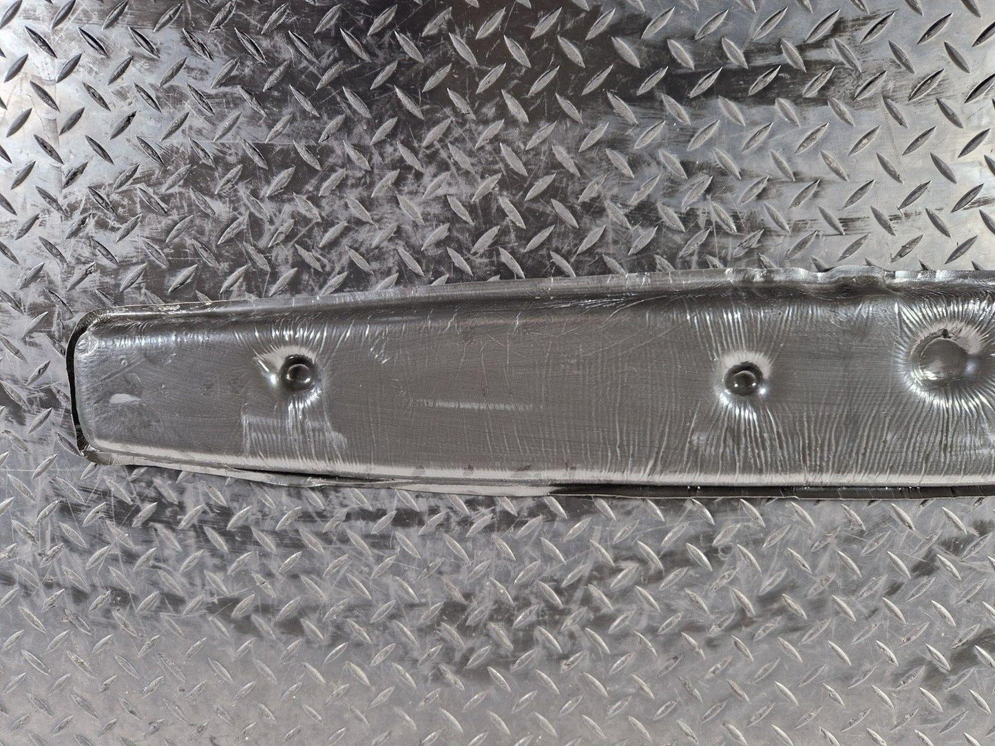 19-ON MERCEDES BENZ B CLASS W247 FRONT RIGHT SIDE WING ABSORBER A2478850202