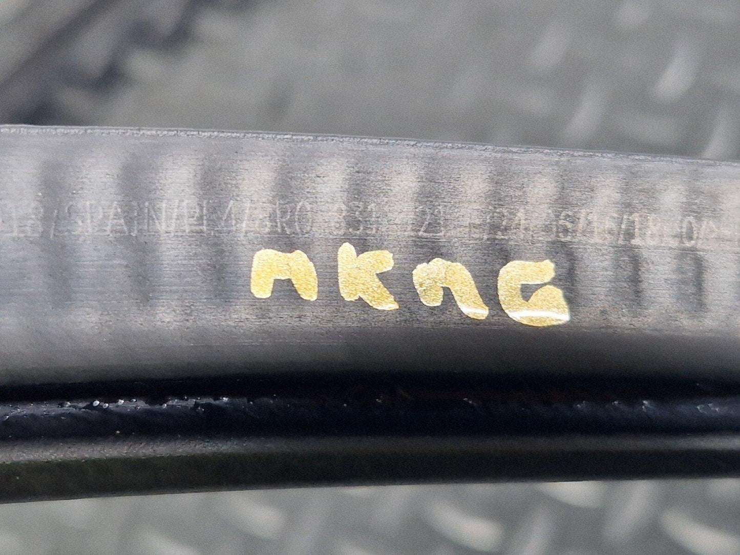 12-17 AUDI Q5 S-LINE GENUINE OEM FRONT INNER DOOR SEAL 8R0831721
