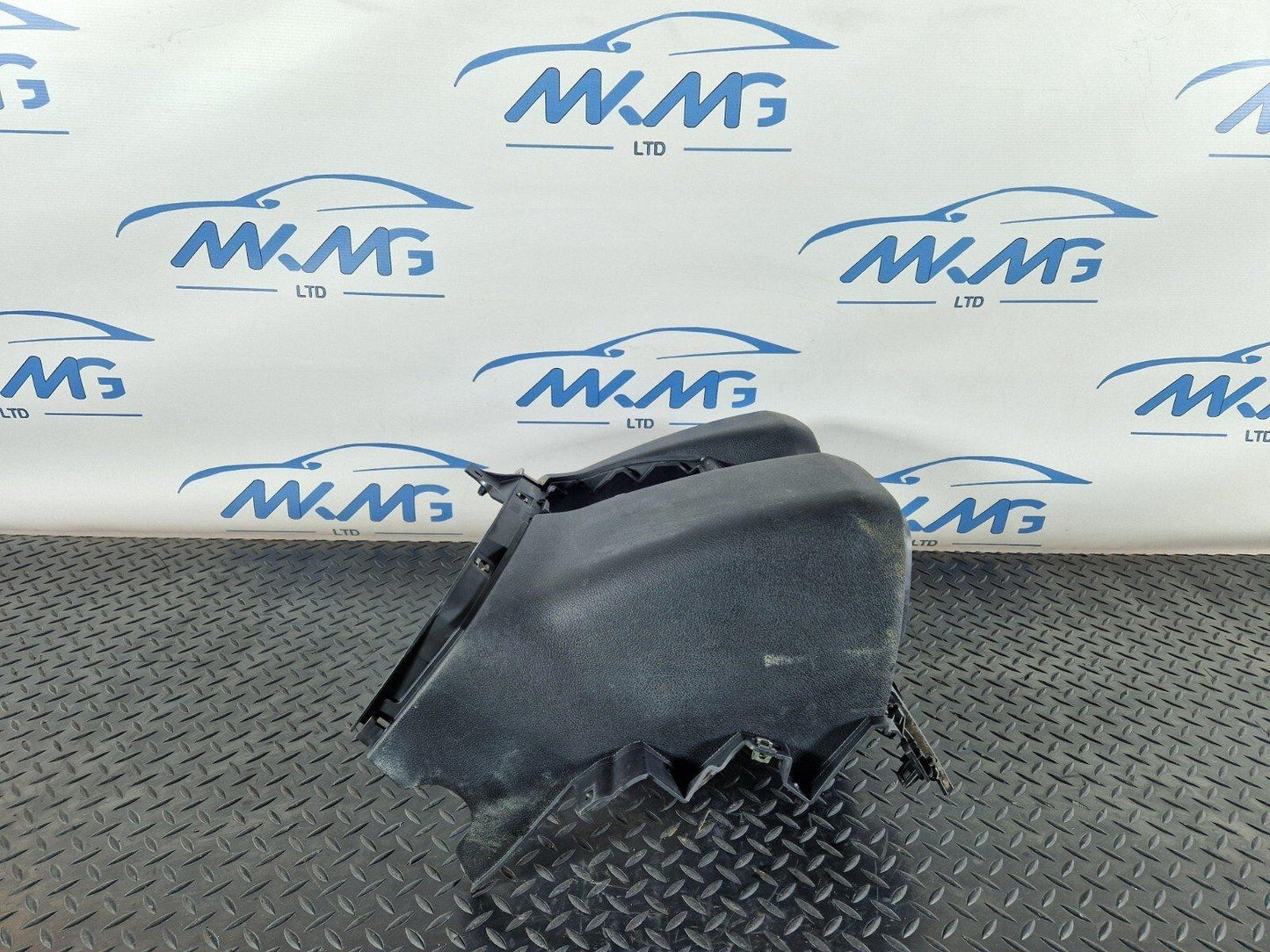 18-ON MERCEDES BENZ SPRINTER W907 DASHBOARD CENTER TRIM PANEL A9106892100