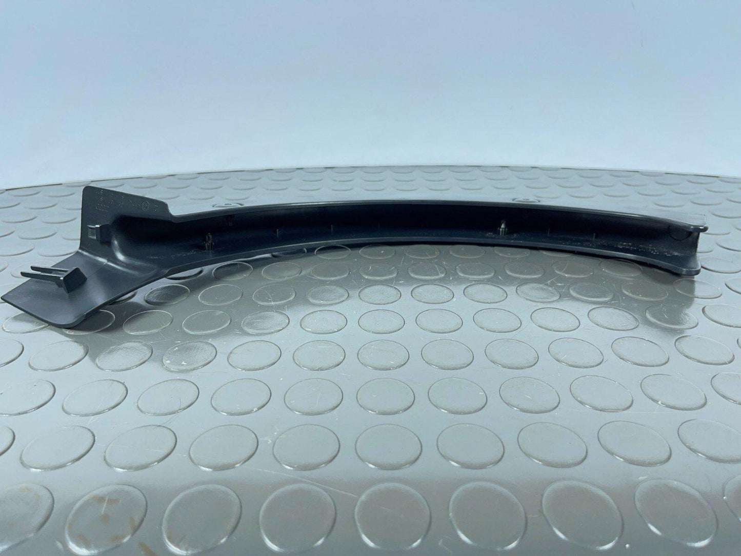 16-19 AUDI A4 B9 SALOON GENUINE BOOT LID RIGHT SIDE HINGE TRIM COVER 8W5971822