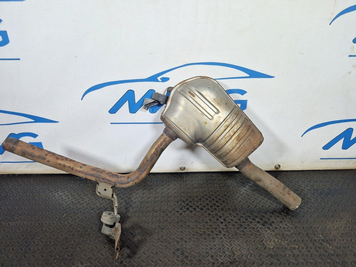 16-19 AUDI A4 B9 GENUINE EXHAUST BACKBOX SILENCER 8W0253411D 8W0119C