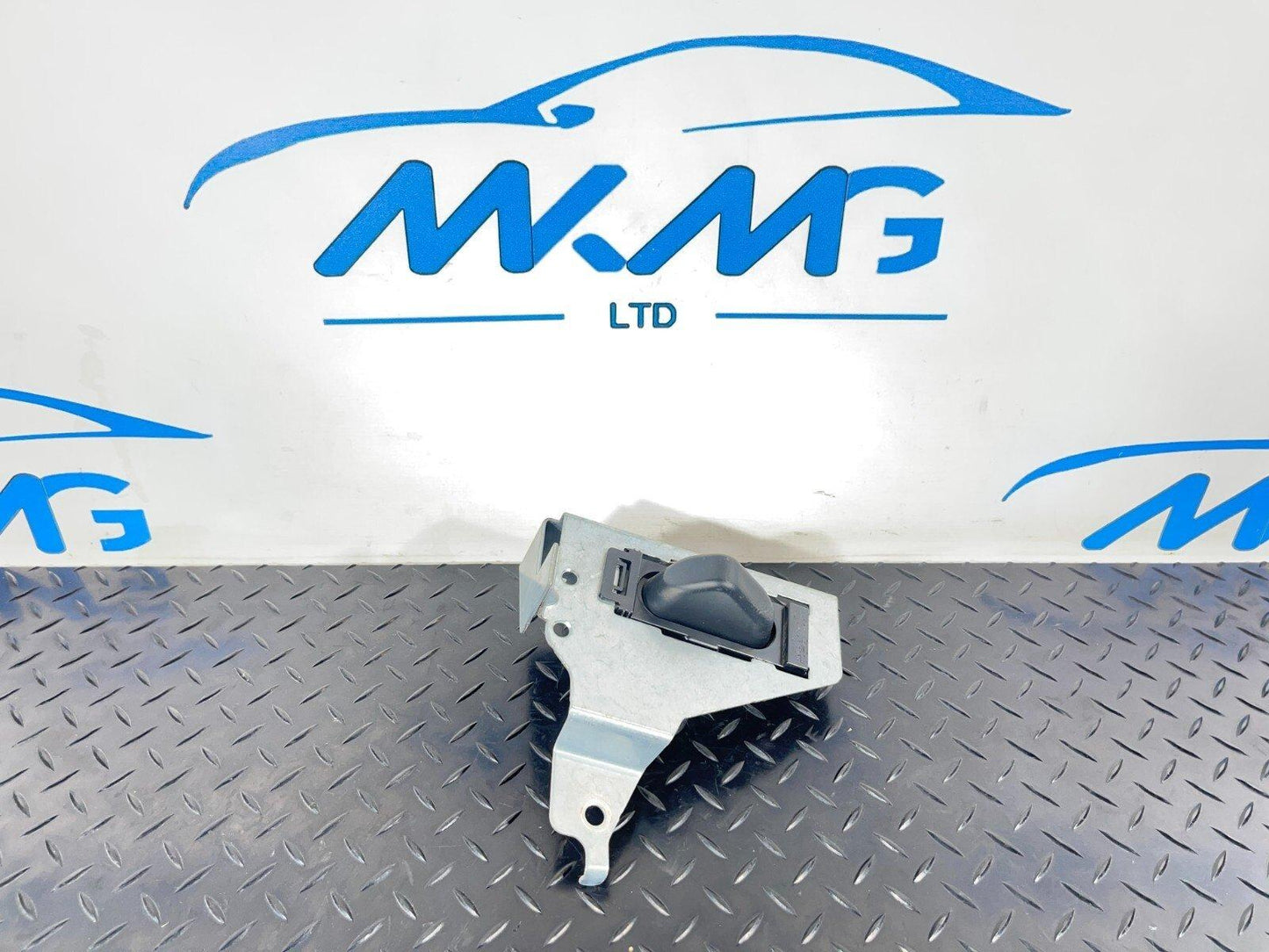 20-ON BMW 2 SERIES GRAN COUPE M-SPORT F44 MOUNT DETENT RIGHT 7475728 7401265