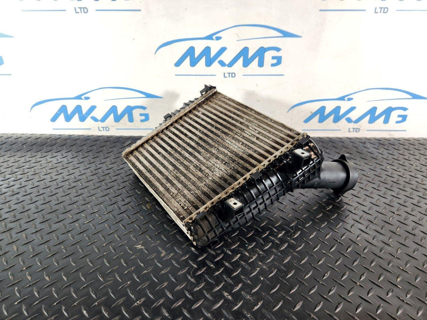 10-18 VW TOUAREG 7P CRCA 3.0 DIESEL LEFT INTERCOOLER RADIATOR 7L6145803D