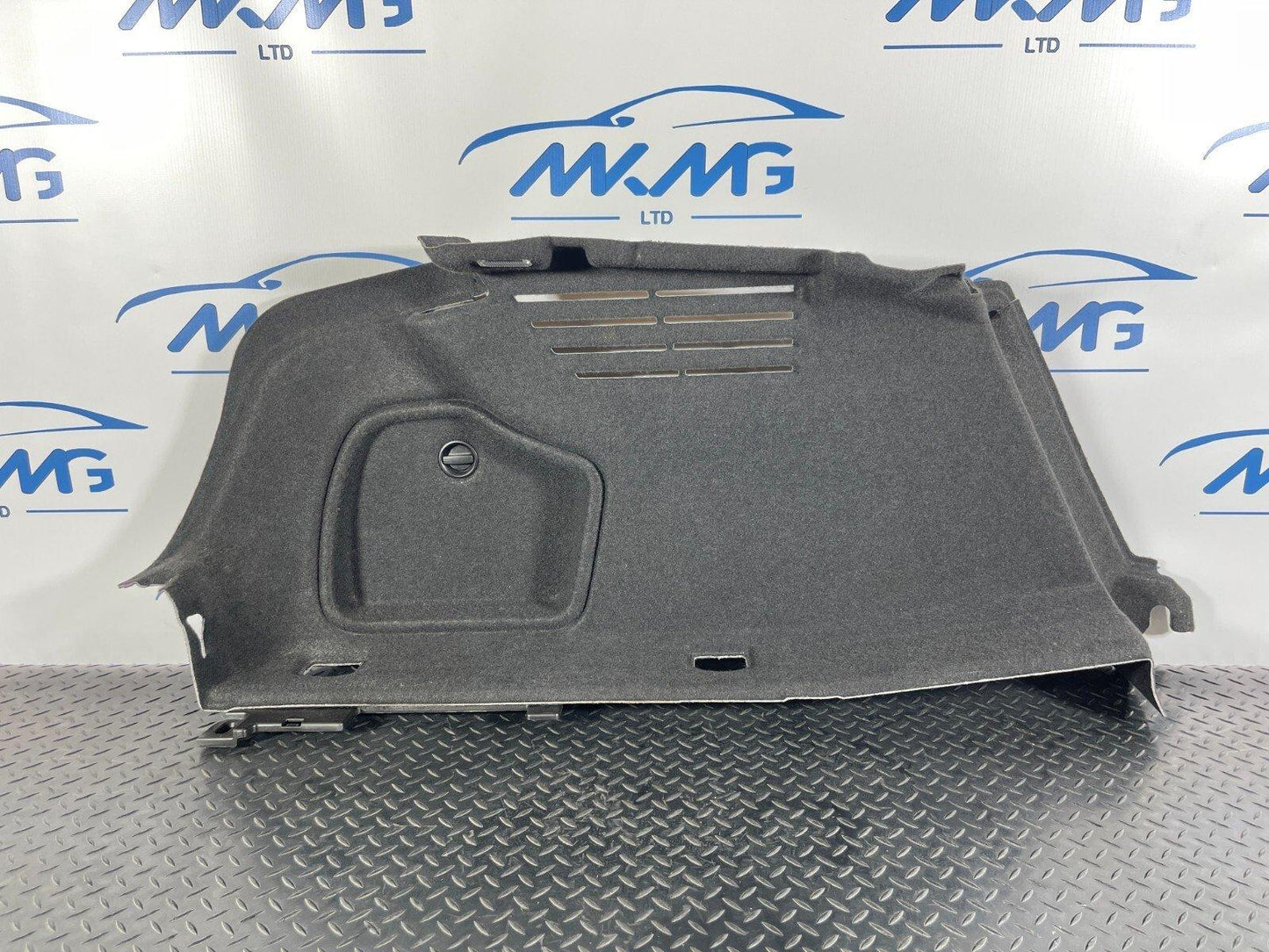 16-19 AUDI A4 B9 SALOON GENUINE REAR PASSENGER SIDE BOOT TRIM PANEL 8W5863879