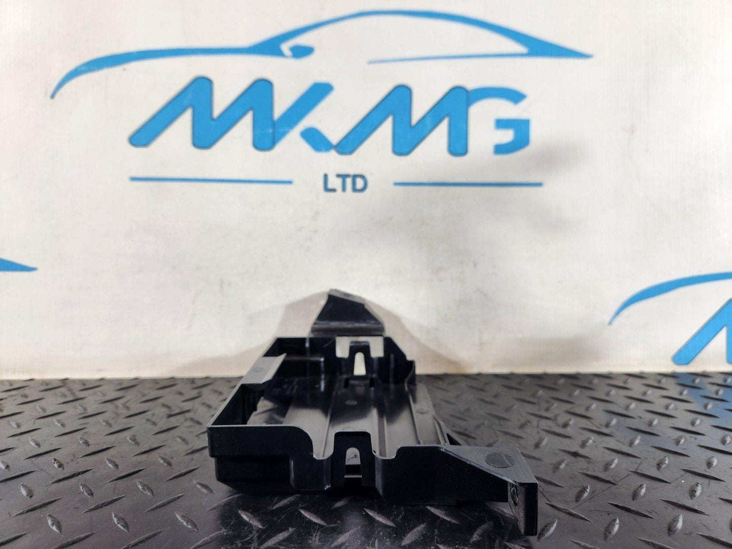 16-20 AUDI Q7 4M GENUINE POWER SEAT CONTROL MODULE BRACKET 4M0907911
